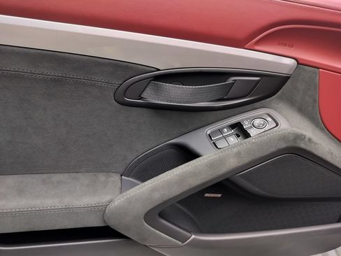 Certified 2023 Porsche 718 Boxster Spyder RWD image 17
