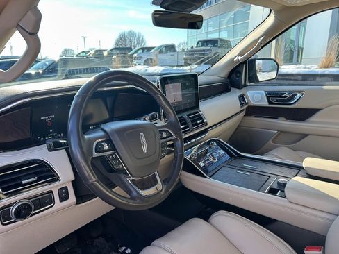 Used 2019 Lincoln Navigator Reserve image 7