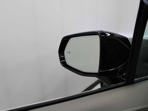 Certified 2022 Cadillac XT5 Premium Luxury image 11