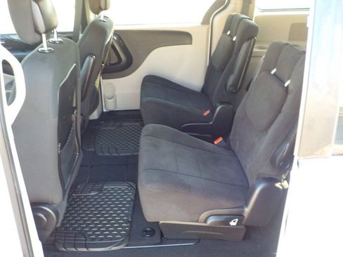 Used 2018 Dodge Grand Caravan SE w/ UConnect Hands-Free Group FWD image 20