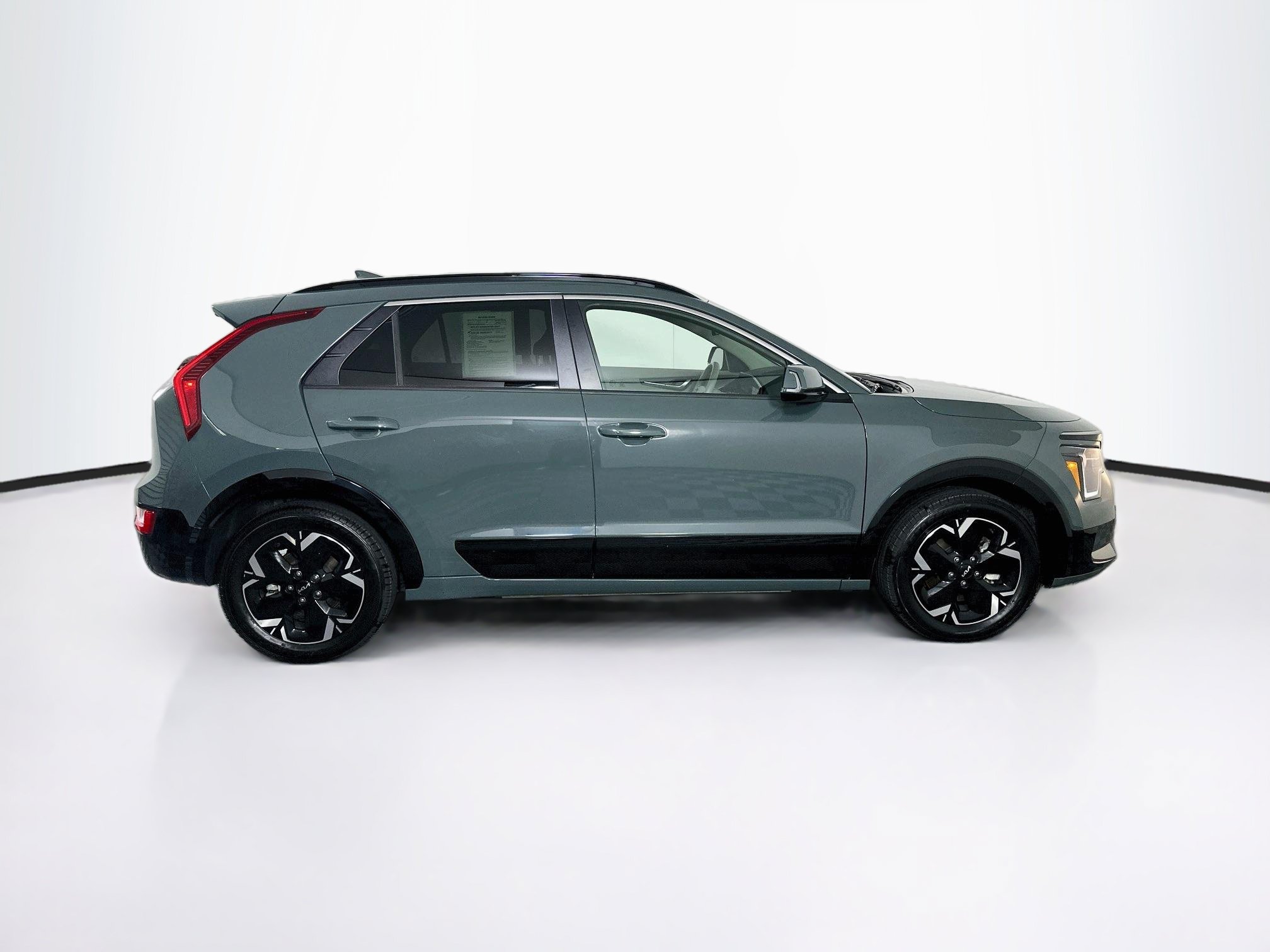 Used 2023 Kia Niro Wind FWD image 10