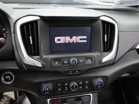 Used 2022 GMC Terrain SLE w/ Driver Convenience Package FWD image 31