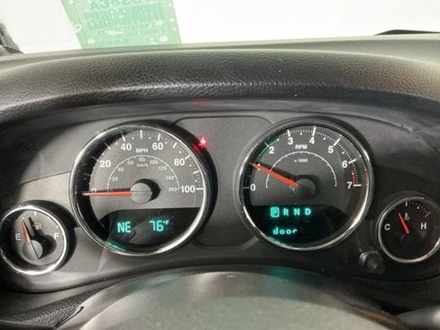 Used 2015 Jeep Wrangler Unlimited Rubicon w/ Katzkin Premium Leather Group AWD/4WD image 16