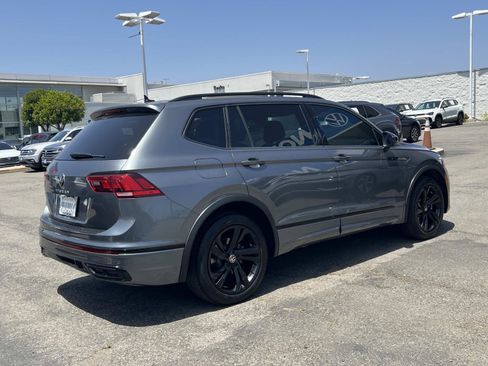 Certified 2023 Volkswagen Tiguan SE R-Line FWD image 27