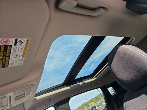 New 2026 Nissan Kicks SV w/ SV Premium Package image 33