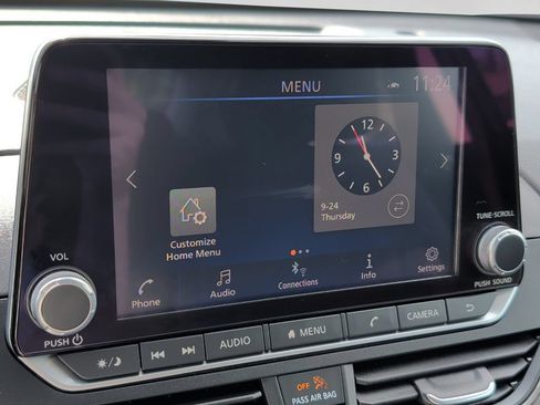 Used 2025 Nissan Altima 2.5 SV FWD image 21