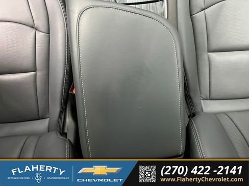 Used 2024 Buick Enclave Essence w/ Trailering Package, 5000 lbs. FWD image 32