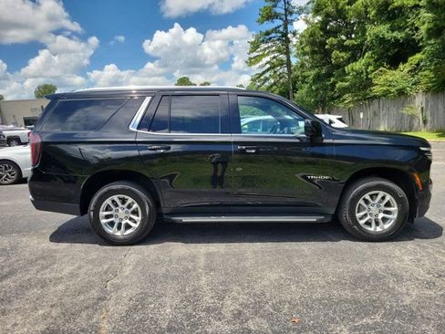 Used 2025 Chevrolet Tahoe LT AWD/4WD image 2