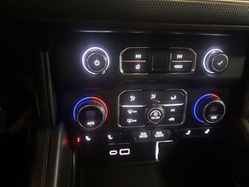 Used 2022 Chevrolet Tahoe RST w/ Sport Performance Package image 25