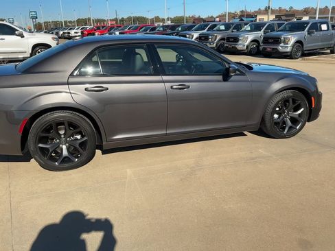 Used 2022 Chrysler 300 S w/ Safetytec Plus Group image 8