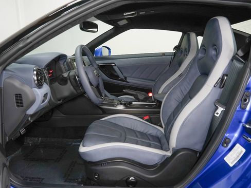 Used 2020 Nissan GT-R Premium AWD/4WD image 40