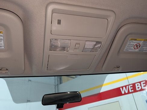 Used 2021 Nissan NV 2500 S image 31