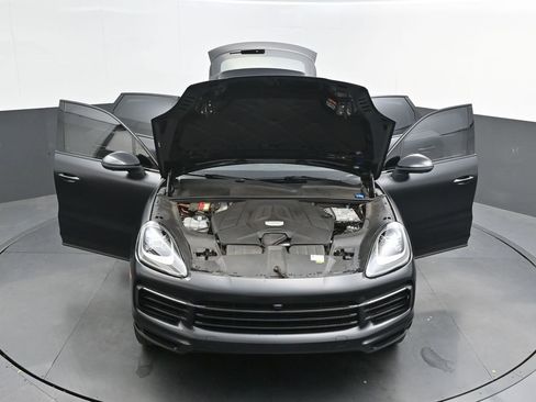 Certified 2022 Porsche Cayenne AWD/4WD image 43