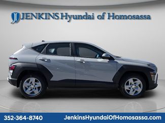 New 2026 Hyundai Kona SE video 1