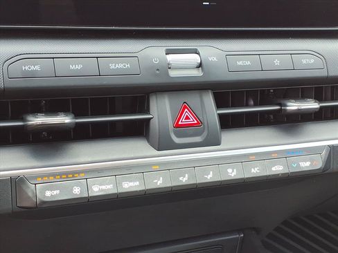 Used 2025 Kia K4 FWD image 29