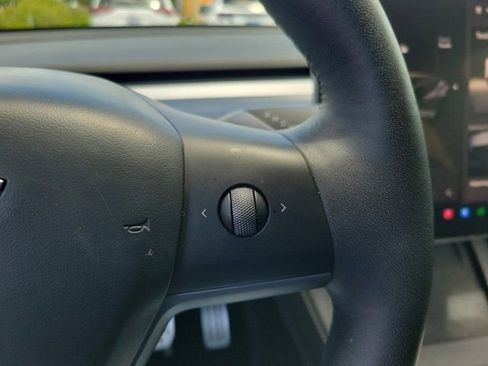 Used 2023 Tesla Model Y Performance AWD/4WD image 19