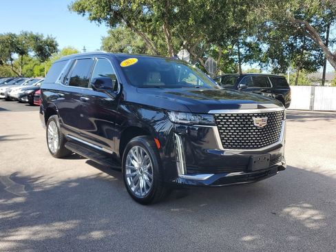 Used 2022 Cadillac Escalade Premium Luxury AWD/4WD image 7