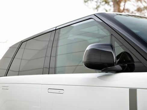 New 2026 Land Rover Range Rover SE image 14