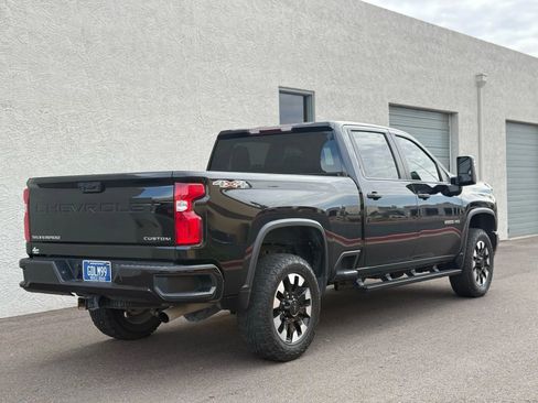 Used 2020 Chevrolet Silverado 2500 Custom w/ Custom Value Package image 8