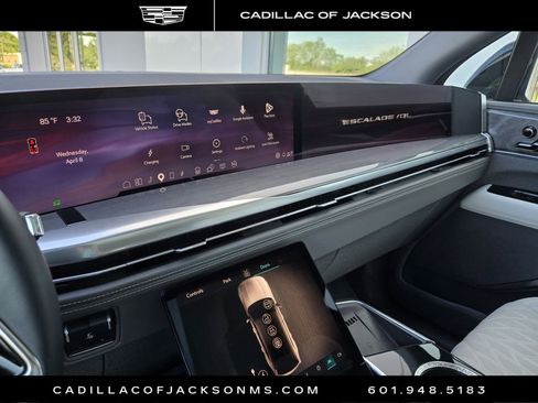 New 2026 Cadillac Escalade IQL Luxury AWD/4WD image 14