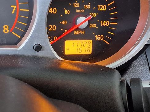 Used 2004 Nissan 350Z Touring image 28