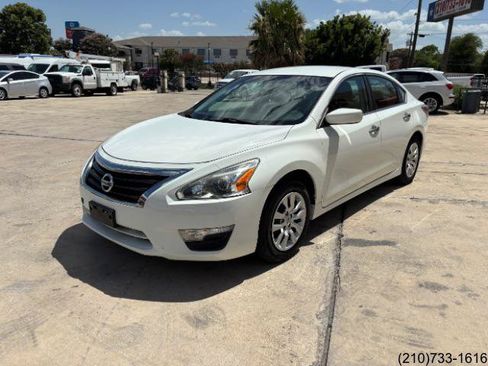 Used 2015 Nissan Altima 2.5 S w/ Power Driver Seat Package FWD image 3