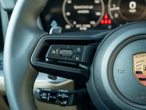 New 2026 Porsche Cayenne image 26