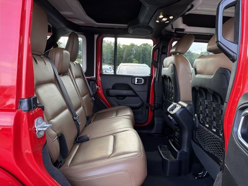 Used 2021 Jeep Wrangler Unlimited Rubicon AWD/4WD image 15