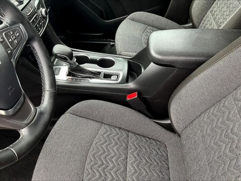 Used 2024 Chevrolet Equinox LT image 20