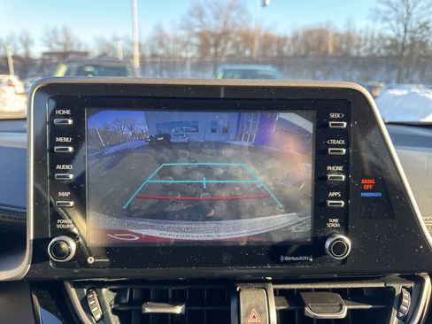 Used 2020 Toyota C-HR LE image 25
