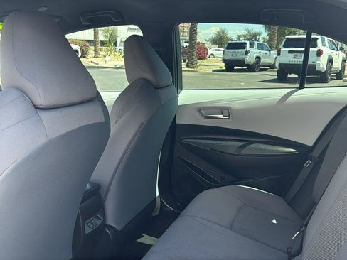 Used 2025 Toyota Corolla SE FWD image 30