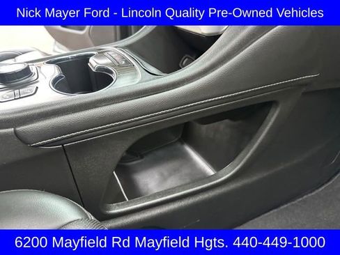 Used 2023 GMC Acadia SLT image 22