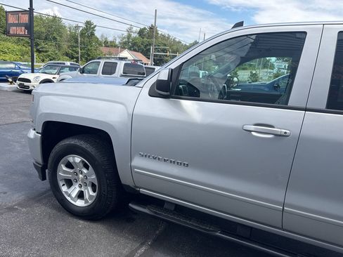 Used 2018 Chevrolet Silverado 1500 LT w/ All Star Edition AWD/4WD image 4
