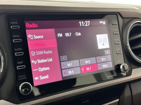 Used 2020 Toyota Tacoma SR5 RWD image 21