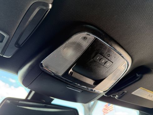 Used 2022 Dodge Charger R/T RWD image 19