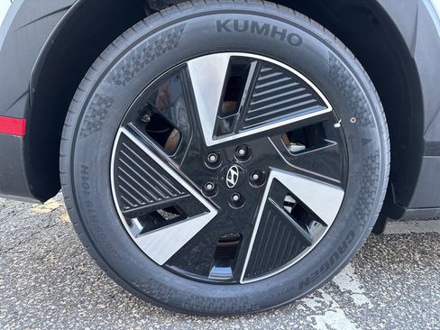 New 2025 Hyundai Ioniq 5 SEL image 6