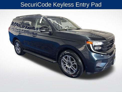 Used 2025 Ford Expedition Active AWD/4WD image 8