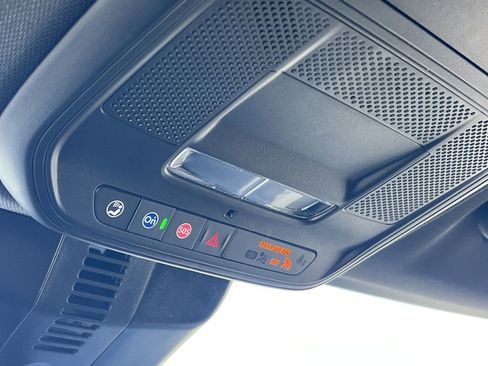 New 2026 GMC Acadia Elevation image 12