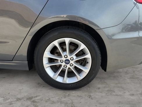 Used 2019 Ford Fusion SE FWD image 44