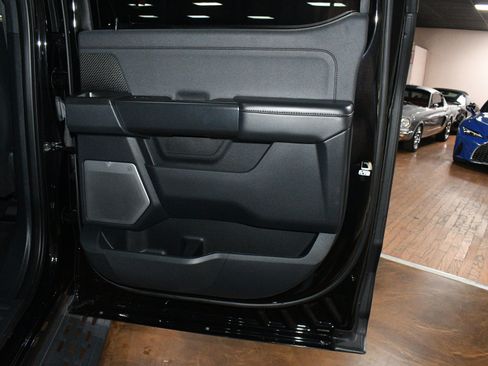 Used 2022 Ford F150 Raptor w/ Raptor 37 Performance Package AWD/4WD image 44