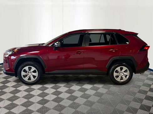 Used 2021 Toyota RAV4 LE AWD/4WD image 2