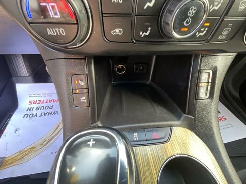 Used 2019 GMC Acadia Denali AWD/4WD image 29