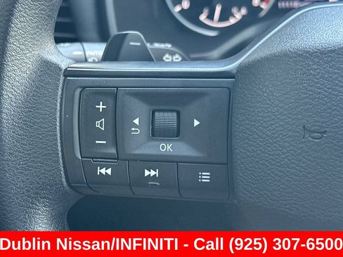 Used 2025 Nissan Rogue S FWD image 37