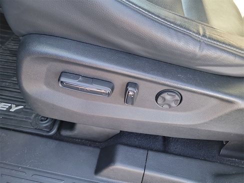 Used 2024 Honda Odyssey EX-L image 19