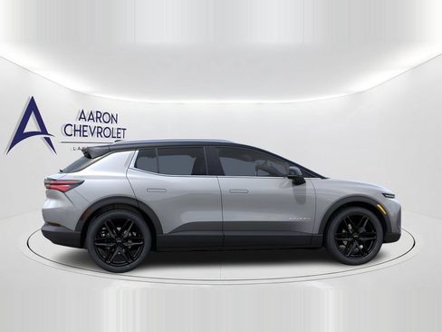 New 2026 Chevrolet Equinox EV LT AWD/4WD image 7