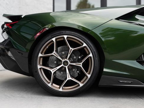 Used 2026 Lamborghini Revuelto AWD/4WD image 7