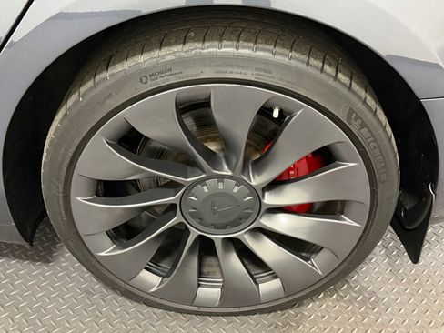 Used 2019 Tesla Model 3 Performance image 19