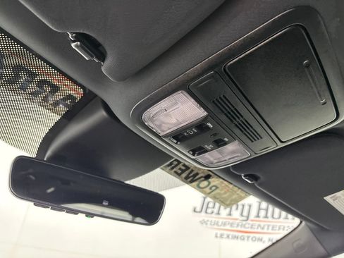 Used 2023 Honda Odyssey Sport image 21
