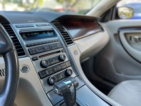 Used 2010 Ford Taurus Limited image 21