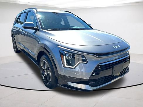 Certified 2023 Kia Niro FWD image 1